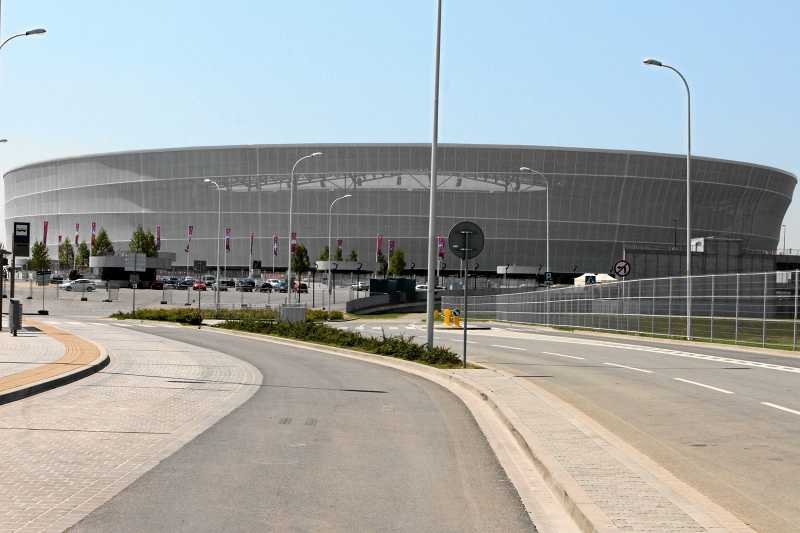 Stadiony na siebie nie zarabiają. Trzeba do nich dopłacać.