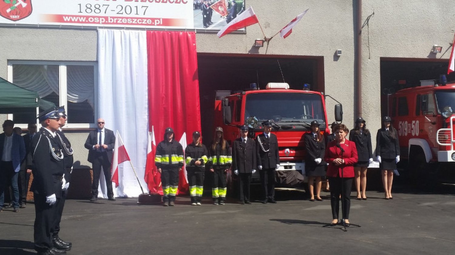 Wystąpienie premier Beaty Szydło w Brzeszczach zakłócili przedstawiciele KOD.