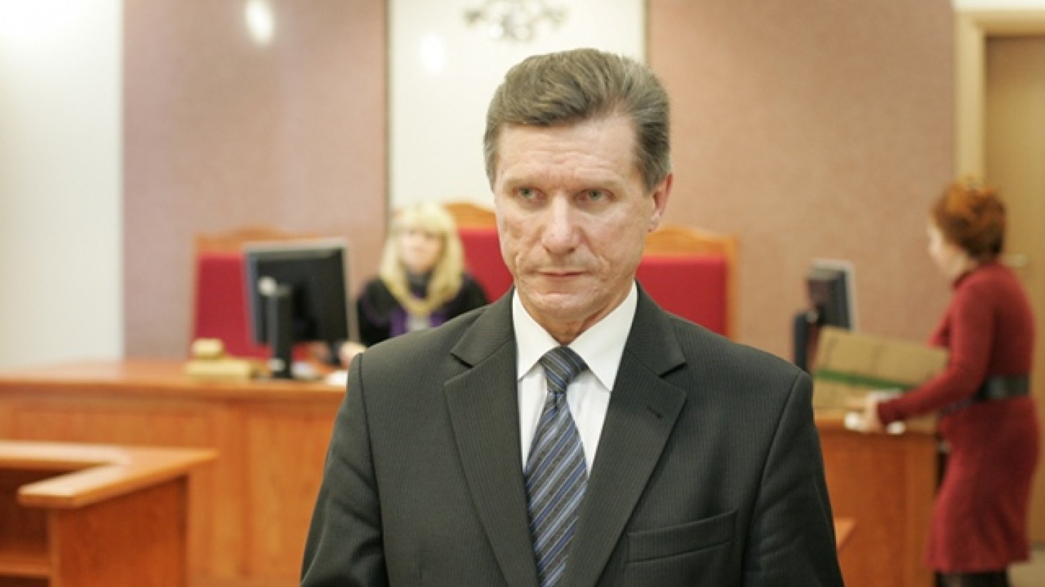Czesław Małkowski mimo toczącego się wobec niego procesu i rzekomo mocnych dowodów, nie zamierza rezygnować z kariery politycznej.
