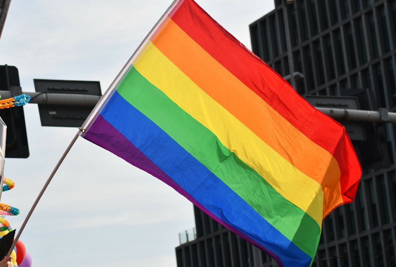 Grecja. Małżeństwa LGBT i adopcja dzieci przegłosowane przez parlament.