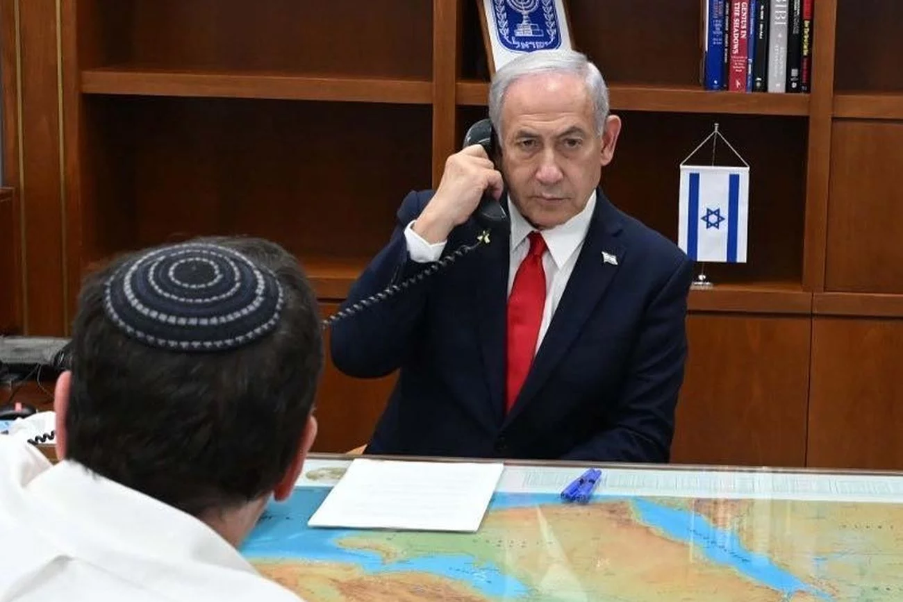 Premier Izraela Benjamin Netanjahu rozmawiał przez telefon z prezydentem USA Donaldem Trumpem Premier Izraela Benjamin Netanjahu rozmawiał przez telefon z prezydentem USA Donaldem Trumpem