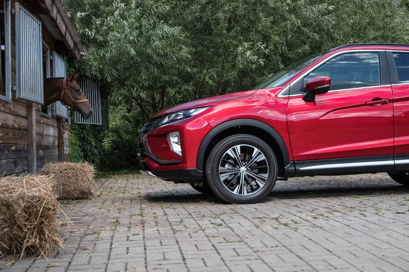 Nowy model Mitsubishi Eclipse Cross to pierwszy w historii marki SUV typu coupe o sportowym charakterze. Nazwano go tak na cześć legendarnego konia wyścigowego z Anglii