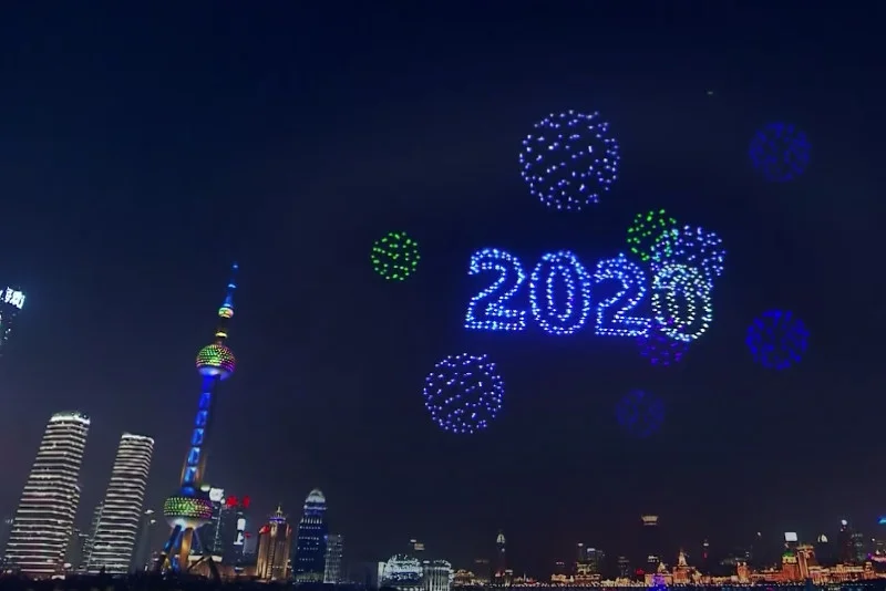 Pokaz z dronów Szanghaju. Tak witano 2020 rok.