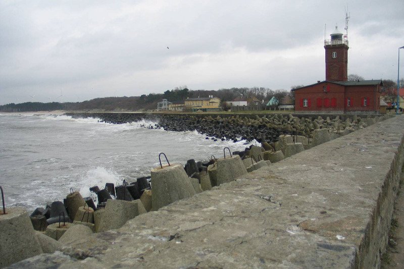 Przy wschodnim falochronie w Darłówku znaleziono ciało chłopca. To prawdopodobnie ostatnie zaginione we wtorek dziecko.