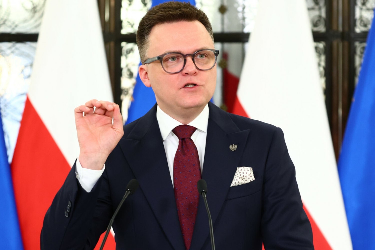 Ziobro miał wysłać list do marszałka. Hołownia zaprzecza.