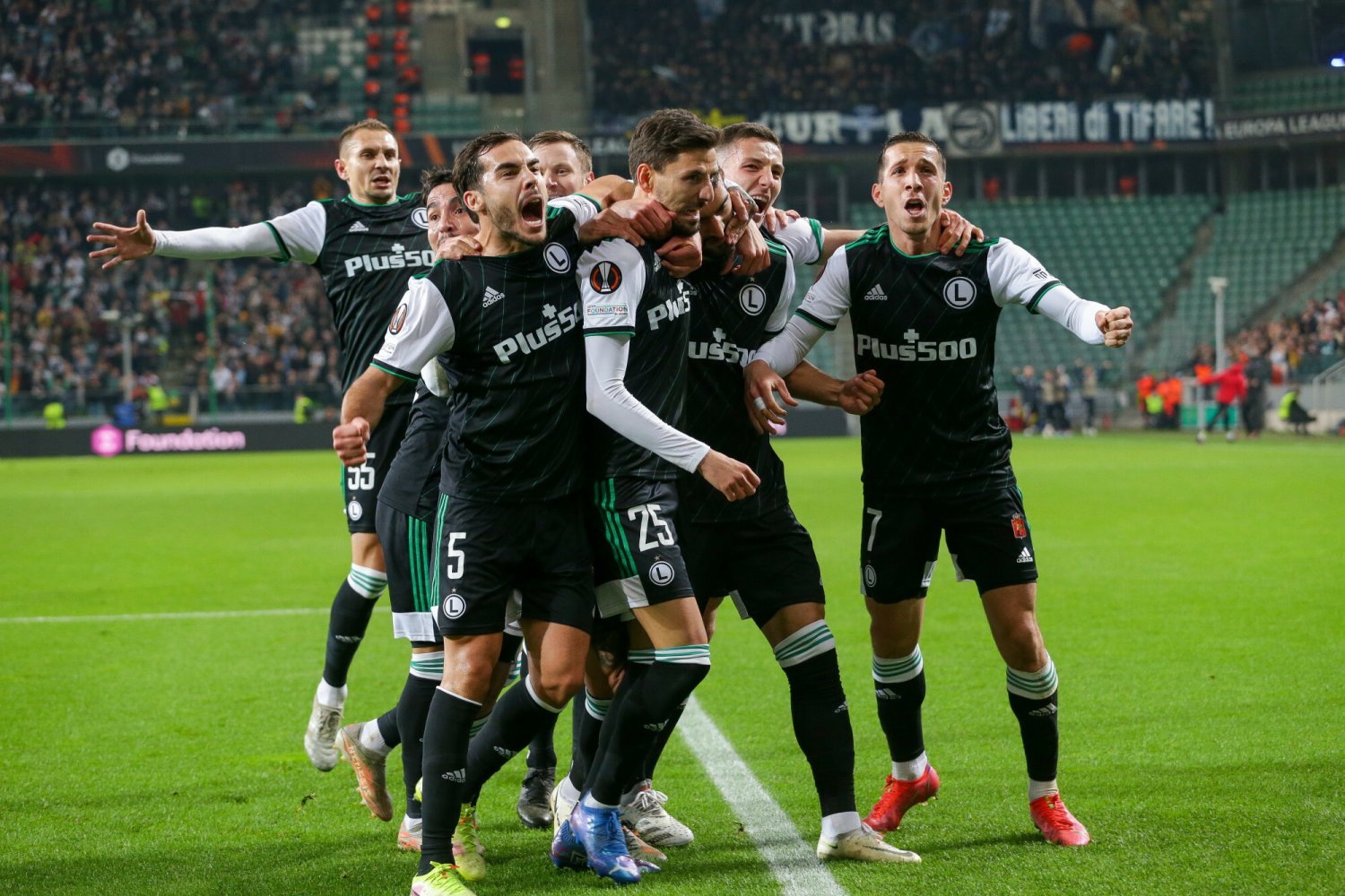 Legia Warszawa jest wiceliderem grupy w Lidze Europy i wciąż może mieć awans
