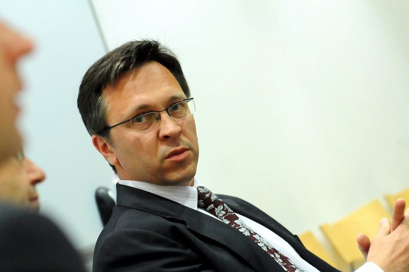 Prof. Krzysztof Rybiński