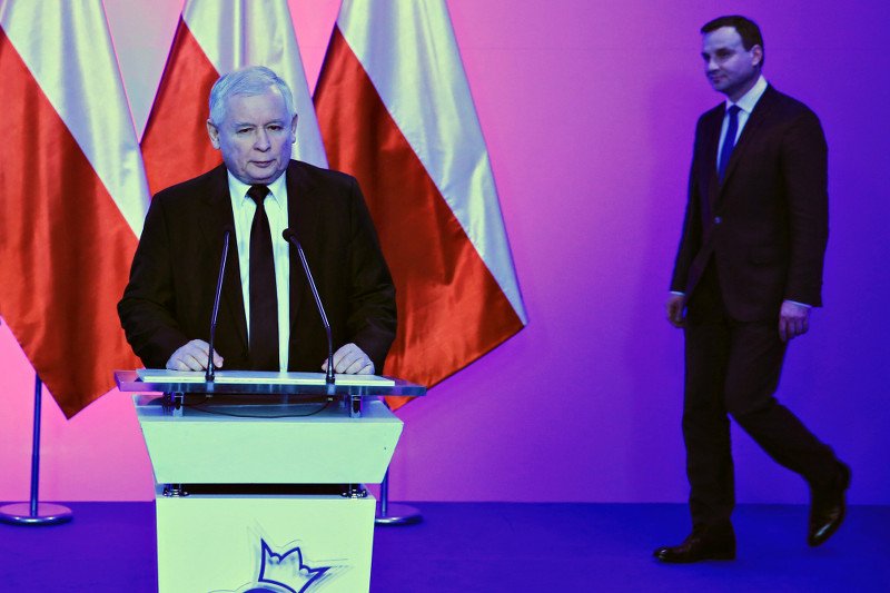 PiS zabiera głos ws. nocnych rozmów Dudy i Kaczyńskiego. "Panowie nie spotkali się w domu pana prezesa"