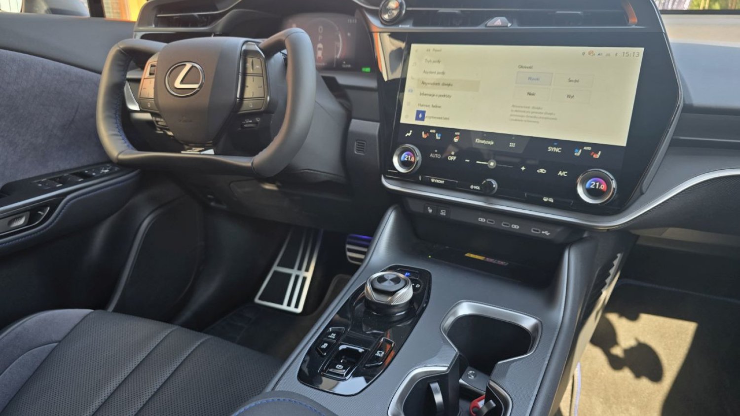 Lexus RZ