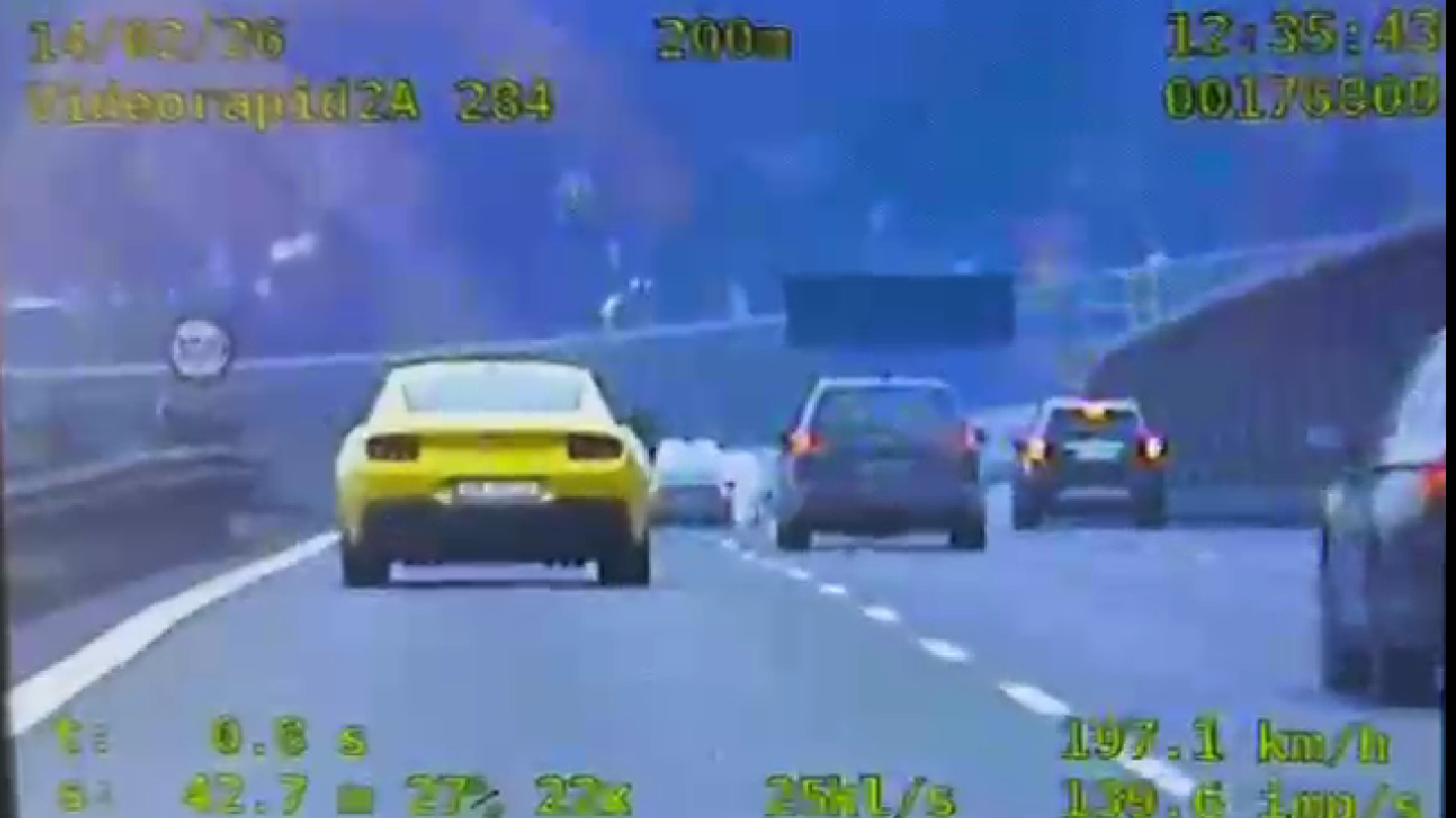 Grzał Mustangiem po A4 prawie 200 km/h. Cud, iż w takim tłoku nie doszło do tragedii