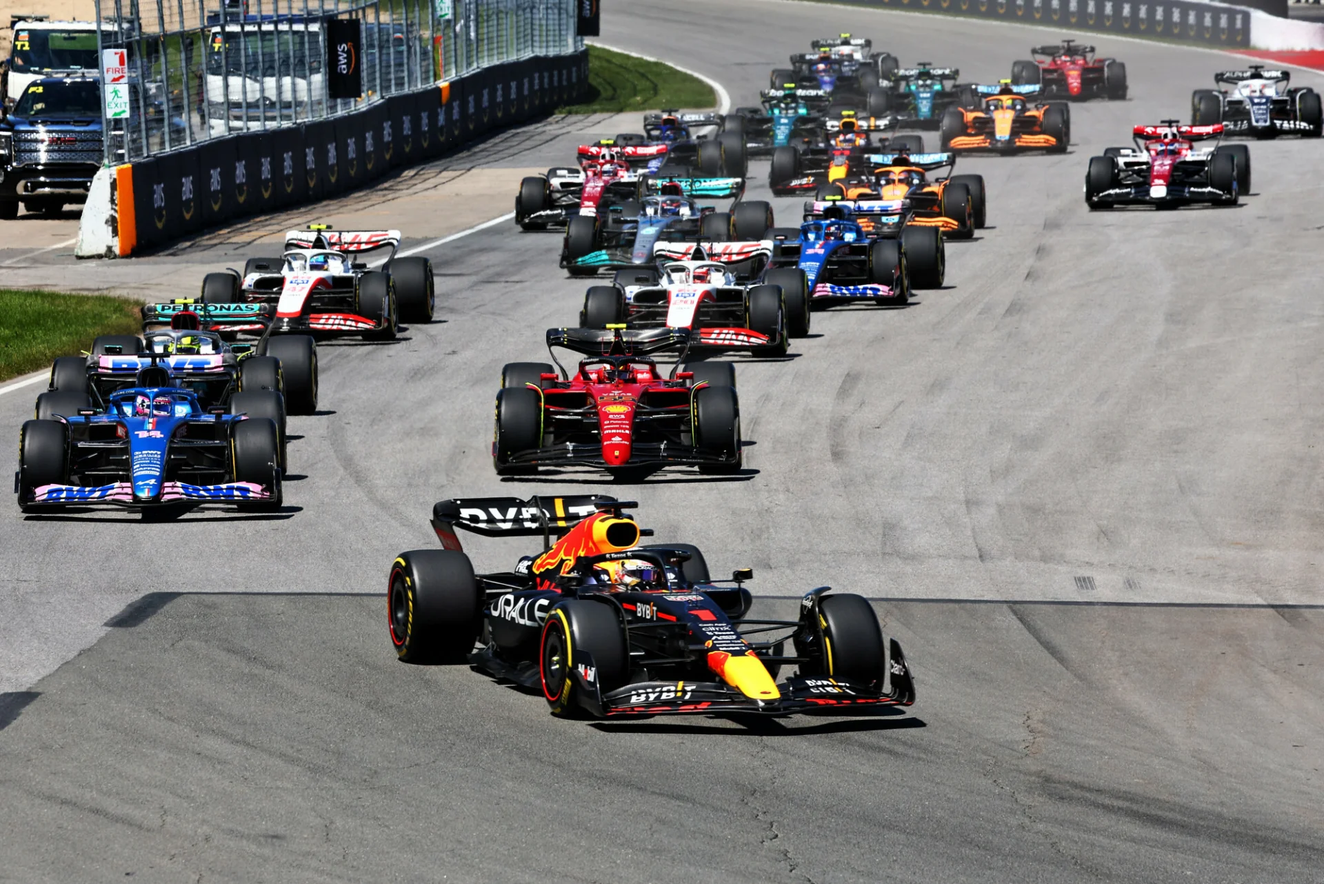 Max Verstappen wygrał wyścig o Grand Prix Kanady Formuły 1 i ucieka rywalom w walce o tytuł