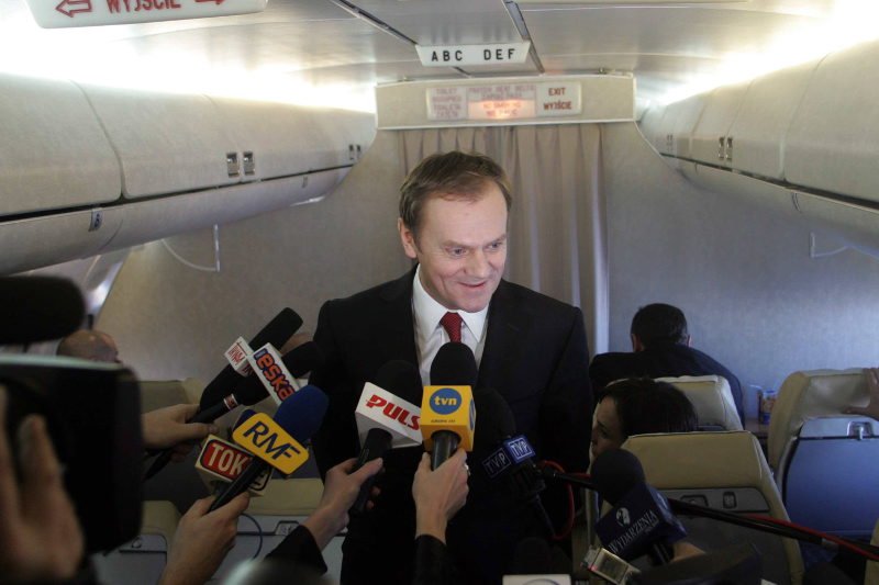 Donald Tusk na pokładzie Tu-154 M podczas wizyty we Francji w 2007 roku.