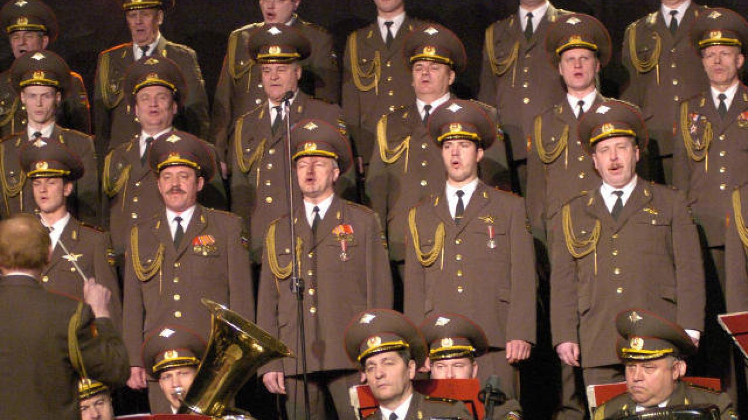 Cały świat opłakuje śmierć muzyków z Chóru Aleksandrowa.