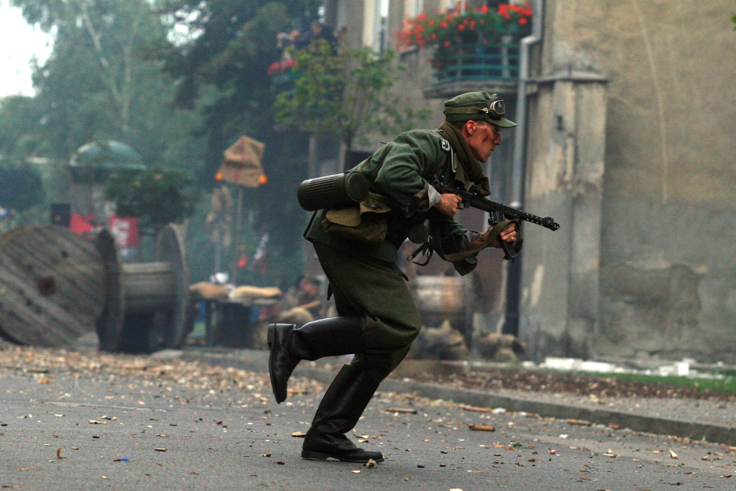 Inscenizacja Powstania Warszawskiego w 2007 roku.