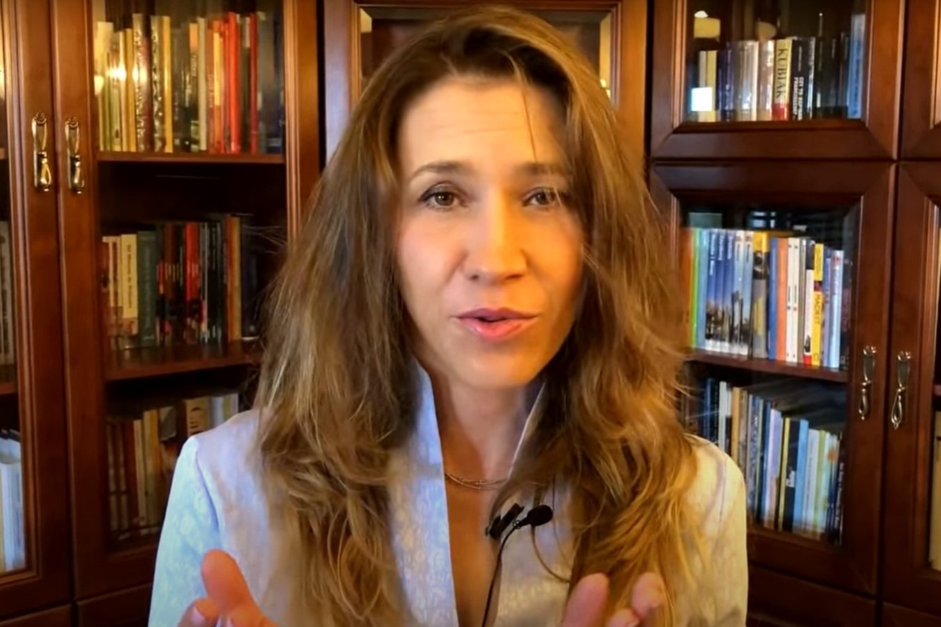 Prawicowa dziennikarka uważa, że kobieta, która składa zawiadomienie o przemocy domowej, może się łatwo wzbogacić.