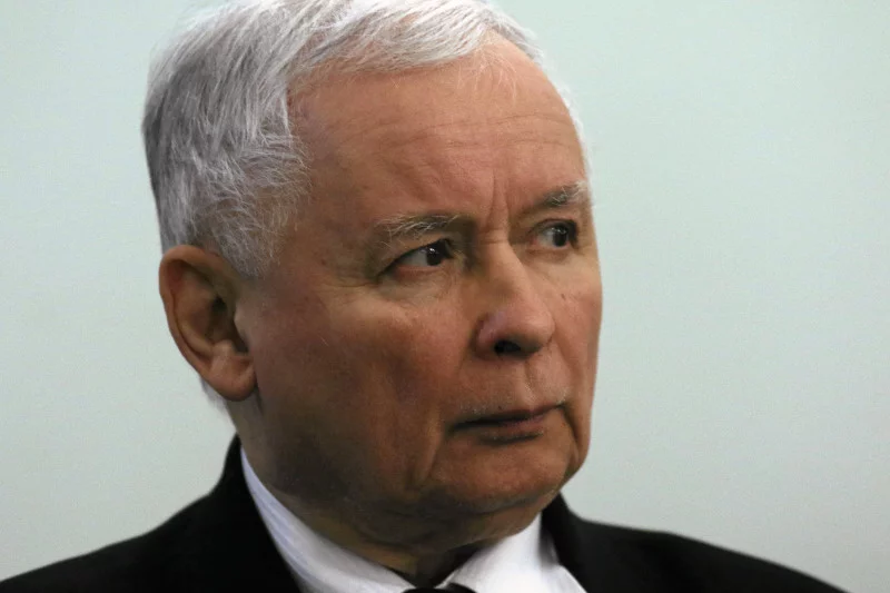 Prezes PiS Jarosław Kaczyński sam zażądał zwrotu nagród. Już widać, że będą z tym problemy.