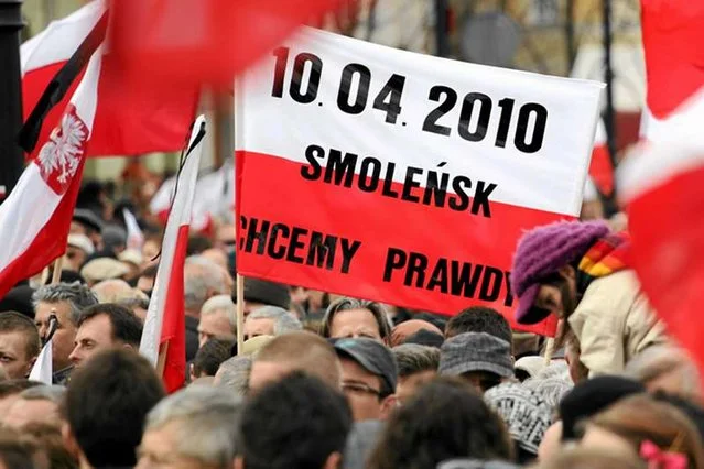 W rocznicę katastrofy smoleńskiej Polacy nie potrafią pokazać jedności, jak dzieje się w innych krajach.