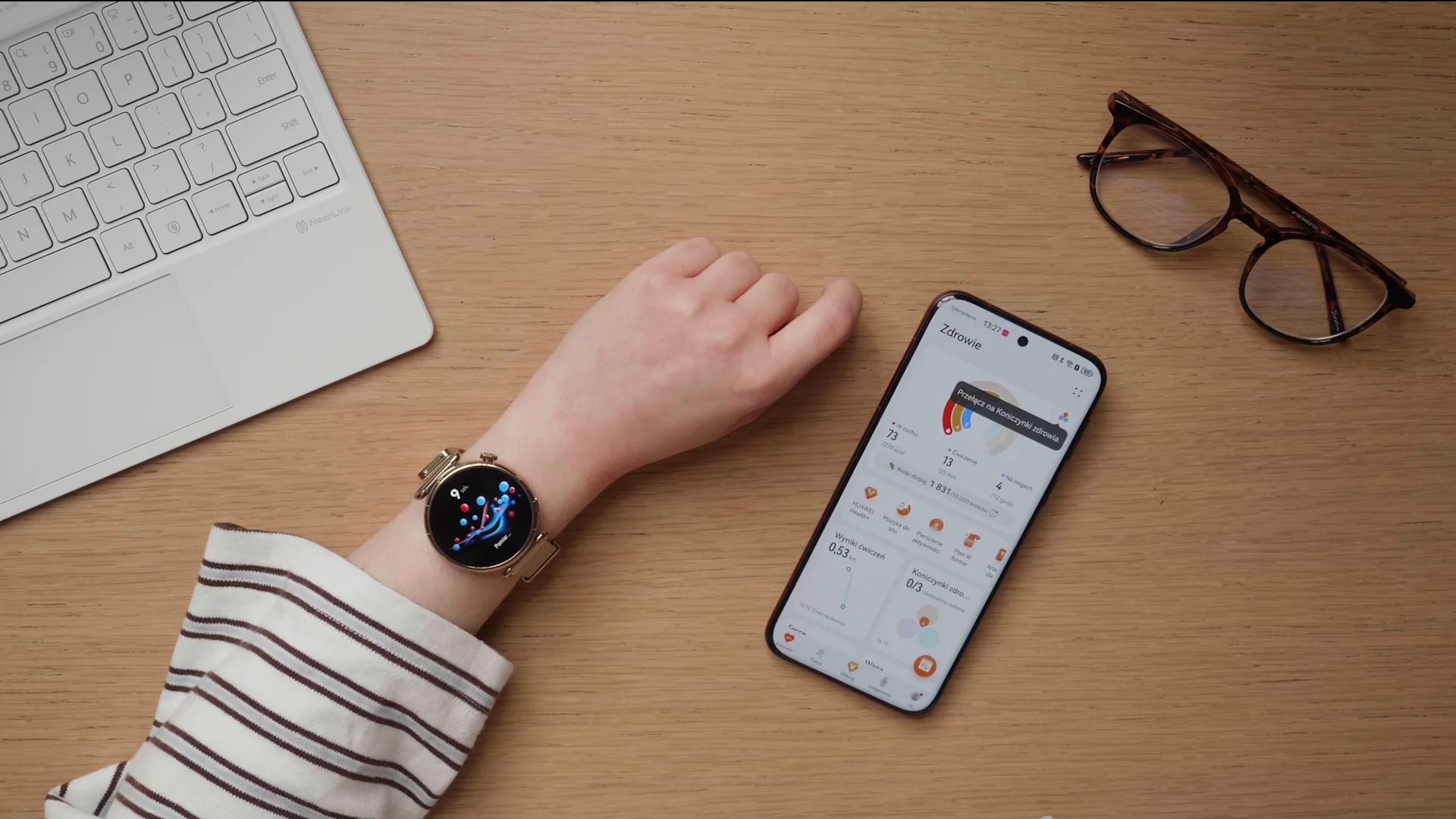 Dostałam do testów HUAWEI WATCH GT 6, a jako że zbliża się koniec roku, naszła mnie myśl: czy taki inteligentny zegarek mógłby jakoś pomóc mi w zmianie niektórych nawyków na lepsze?