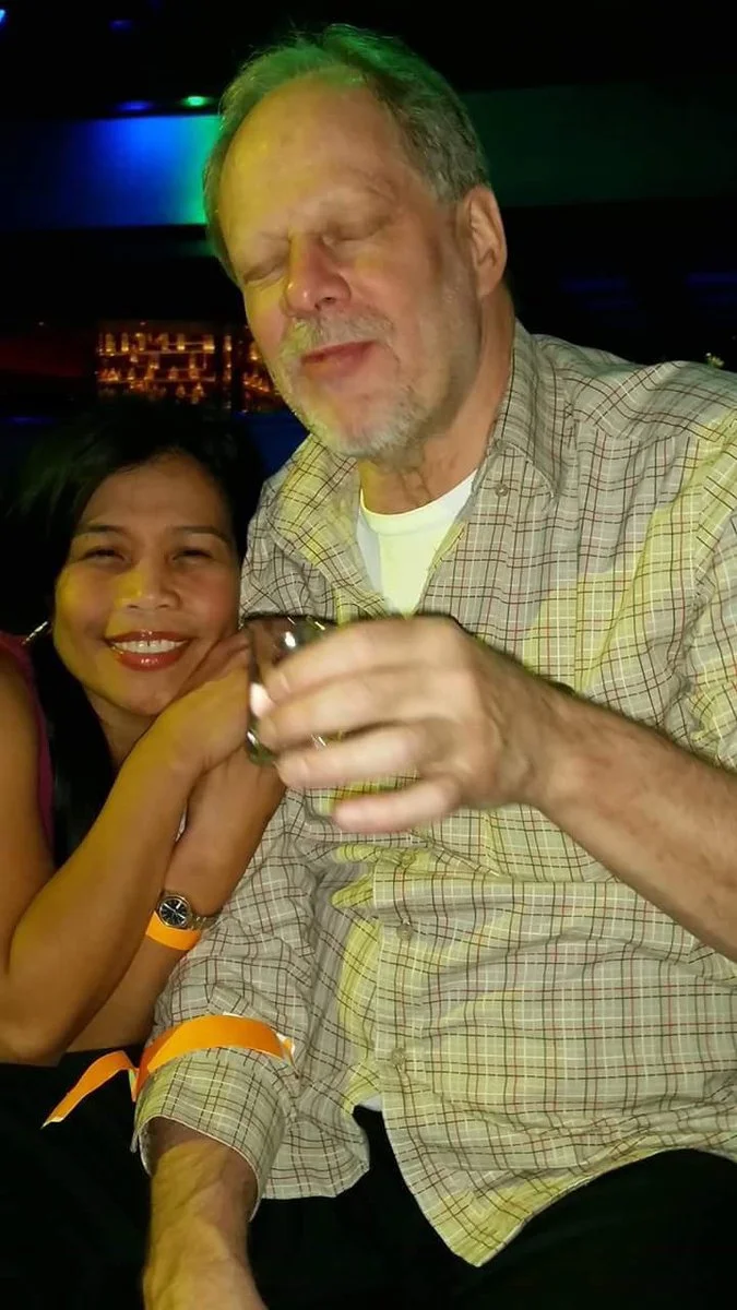 Stephen Paddock, sprawca masakry w Las Vegas i jego przyjaciółka, której poszukuje policja.