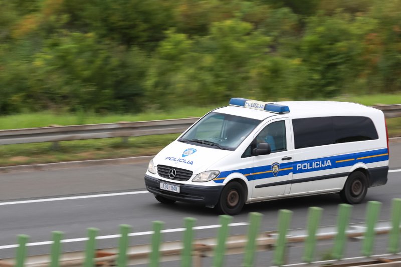 Chorwacka policja musiała interweniować z powodu nocnej imprezy, jaką urządzili sobie na plaży polscy turyści.