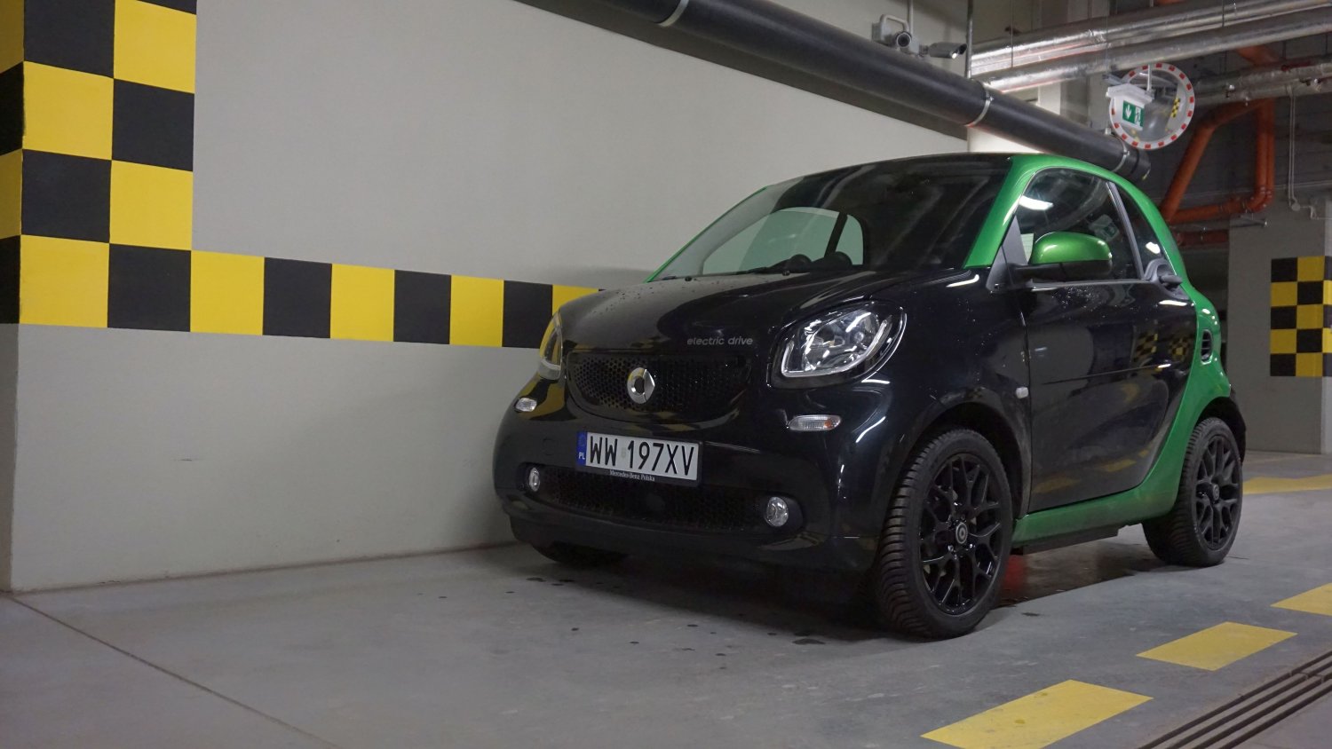 Smart Fortwo Electric Drive to naprawdę małe auto.