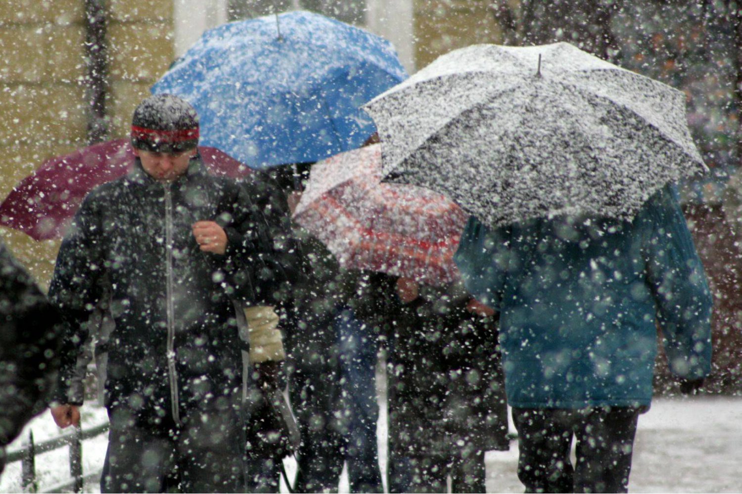 W najbliższych dniach będzie padał deszcz i śnieg.