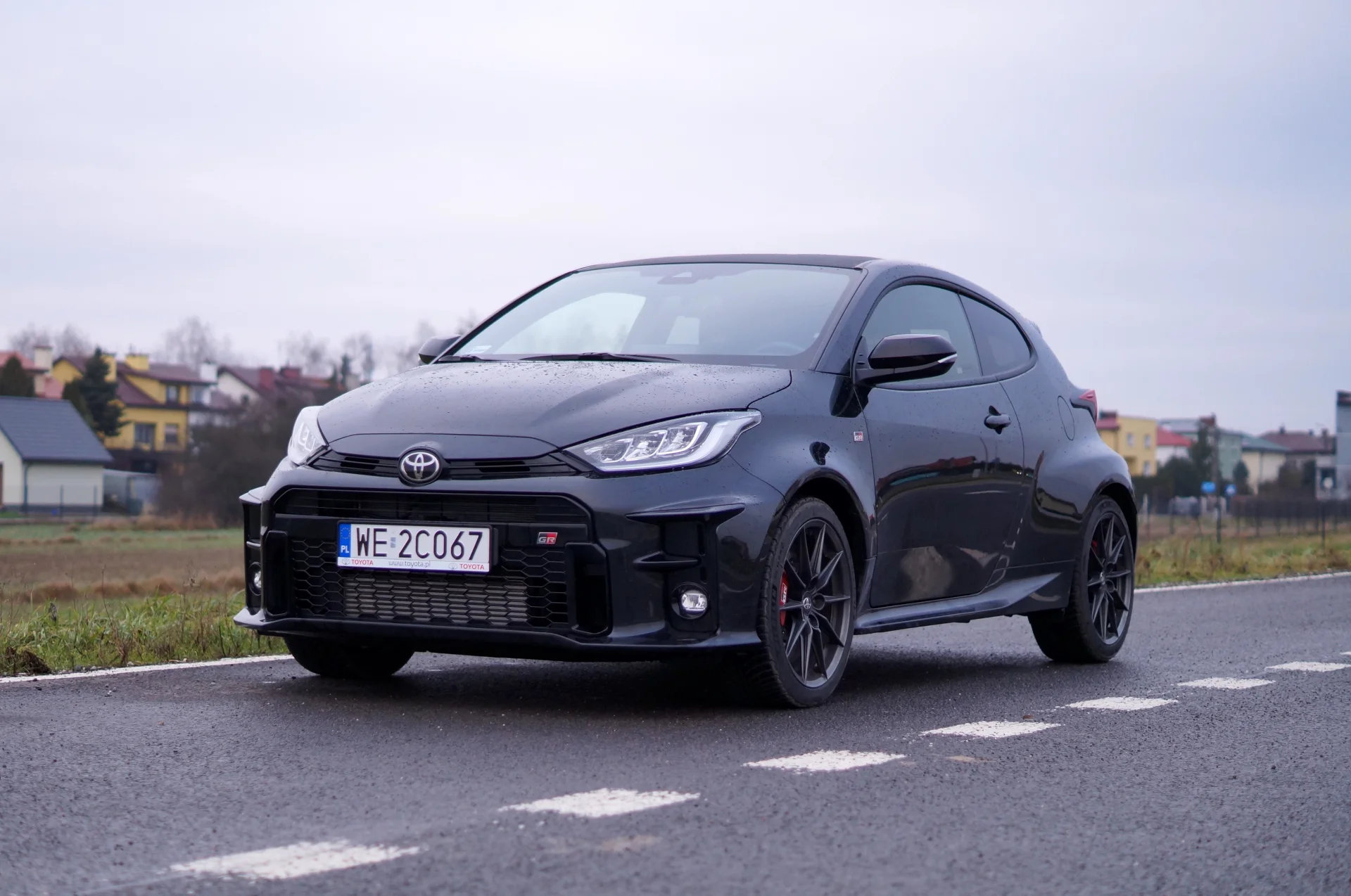 Toyota GR Yaris najlepiej spisuje się na torze, ale to również auto do codziennej jazdy.