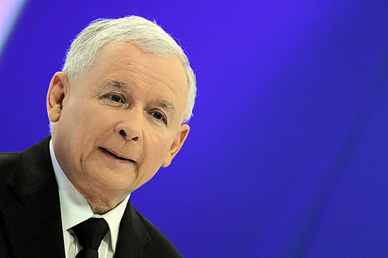 Prezes PiS Jarosław Kaczyński chce uniemożliwić obcokrajowcom kupno polskiej ziemi. Żąda też likwidacji gimnazjów.