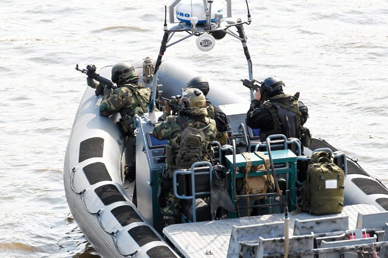 Wojsk specjalnych nie pozostawiono długo bez dowódcy.  Nowym dowodzącym został  generał Wojciech Marchwica.