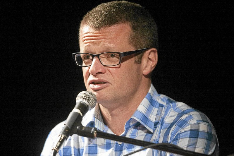 Marcin Meller nazywa książkę "Resortowe Dzieci" "Pudelkiem" i "szambem"