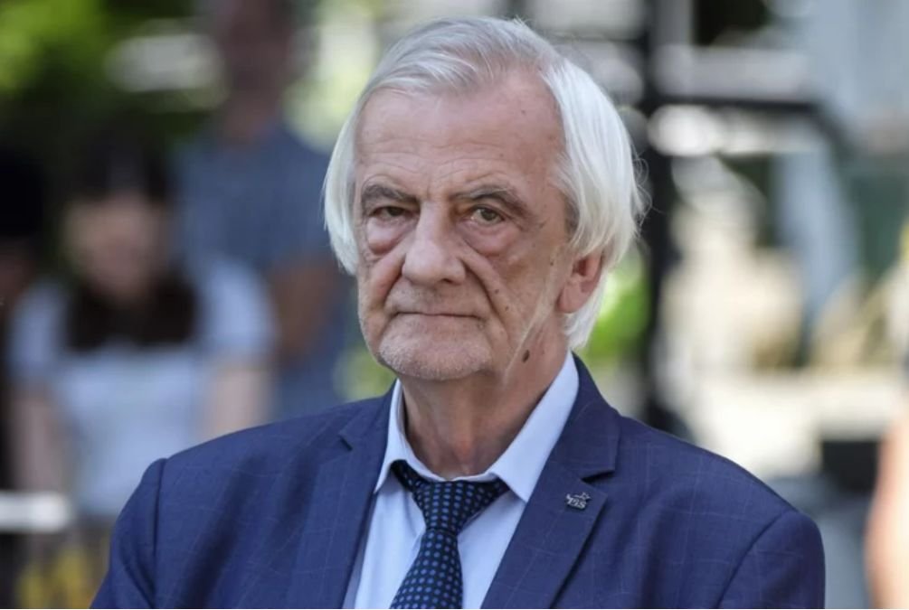 Wicemarszałek Sejmu Ryszard Terlecki poinformował w piątek, że 15 czerwca odbędzie się dodatkowe posiedzenie Sejmu ws. wyboru nowego Rzecznika Praw Obywatelskich.