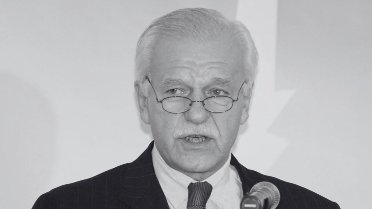 Andrzej Olechowski