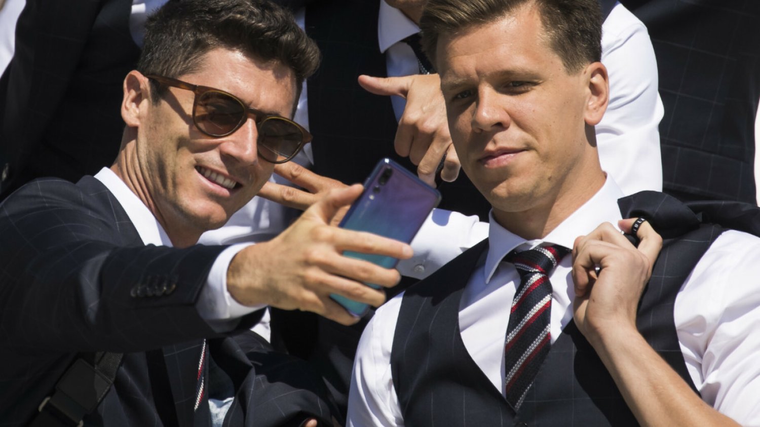 Najpierw nie wierzyłem, ale już nie dziwię się, że świat szaleje. Ależ historia ze Szczęsnym! Robert Lewandowski i Wojciech Szczęsny w 2018 roku