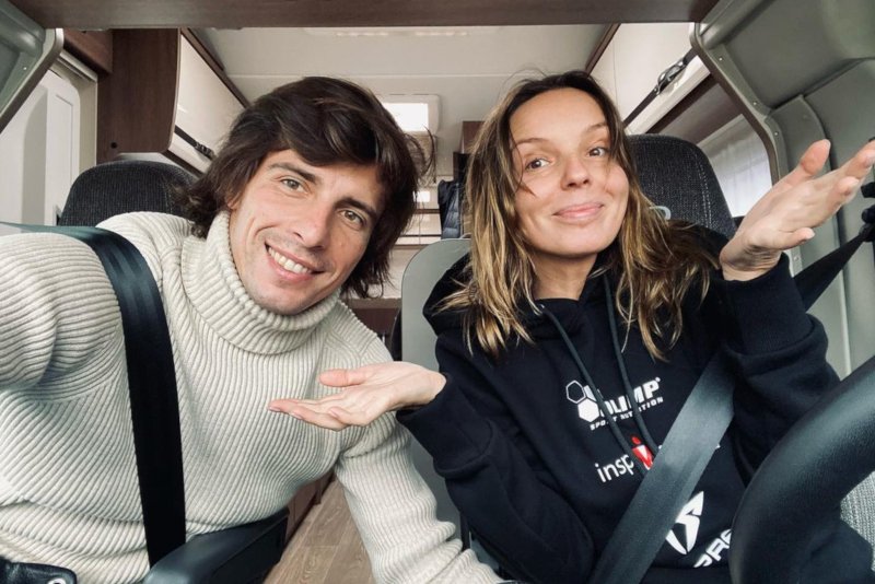 W lipcu 2020 r. wyszło na jaw, że Agnieszka Włodarczyk i Robert Karaś są parą.