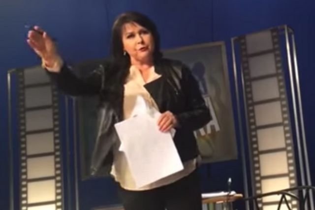 Nagranie "Sprawy dla reportera" zostało przerwane, gdyż jeden z uczestników programu, Michał Fabisiak ze Stowarzyszenia Dzielny Tata, prowadził transmisję na Facebooku.