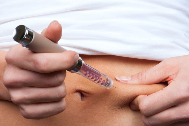 Chorzy na cukrzycę powinni przygotować się na ewentualne zakażenie koronawirusem.