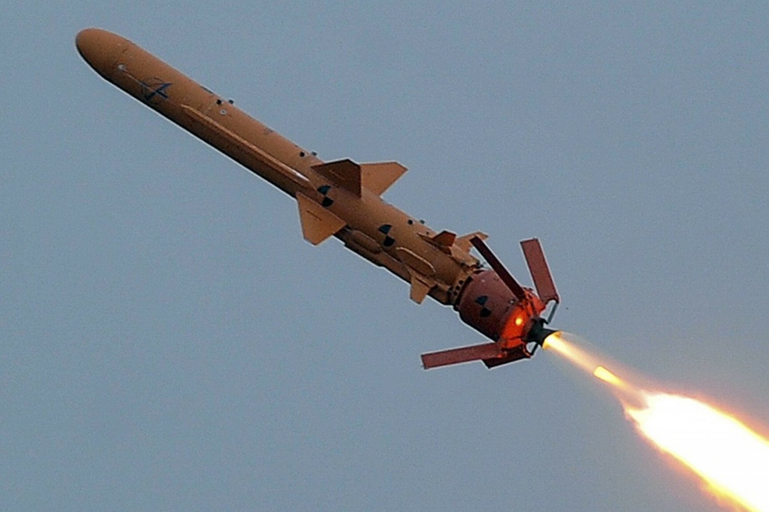 Rakieta trafiła w rurociąg "Przyjaźń". Zdjęcie ilustracyjne pocisku manewrującego