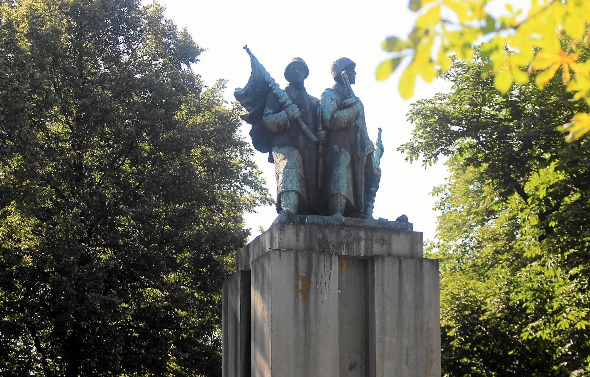 Katowice. Pomnik "wdzięczności" na Placu Wolności - brzmi kuriozalnie.