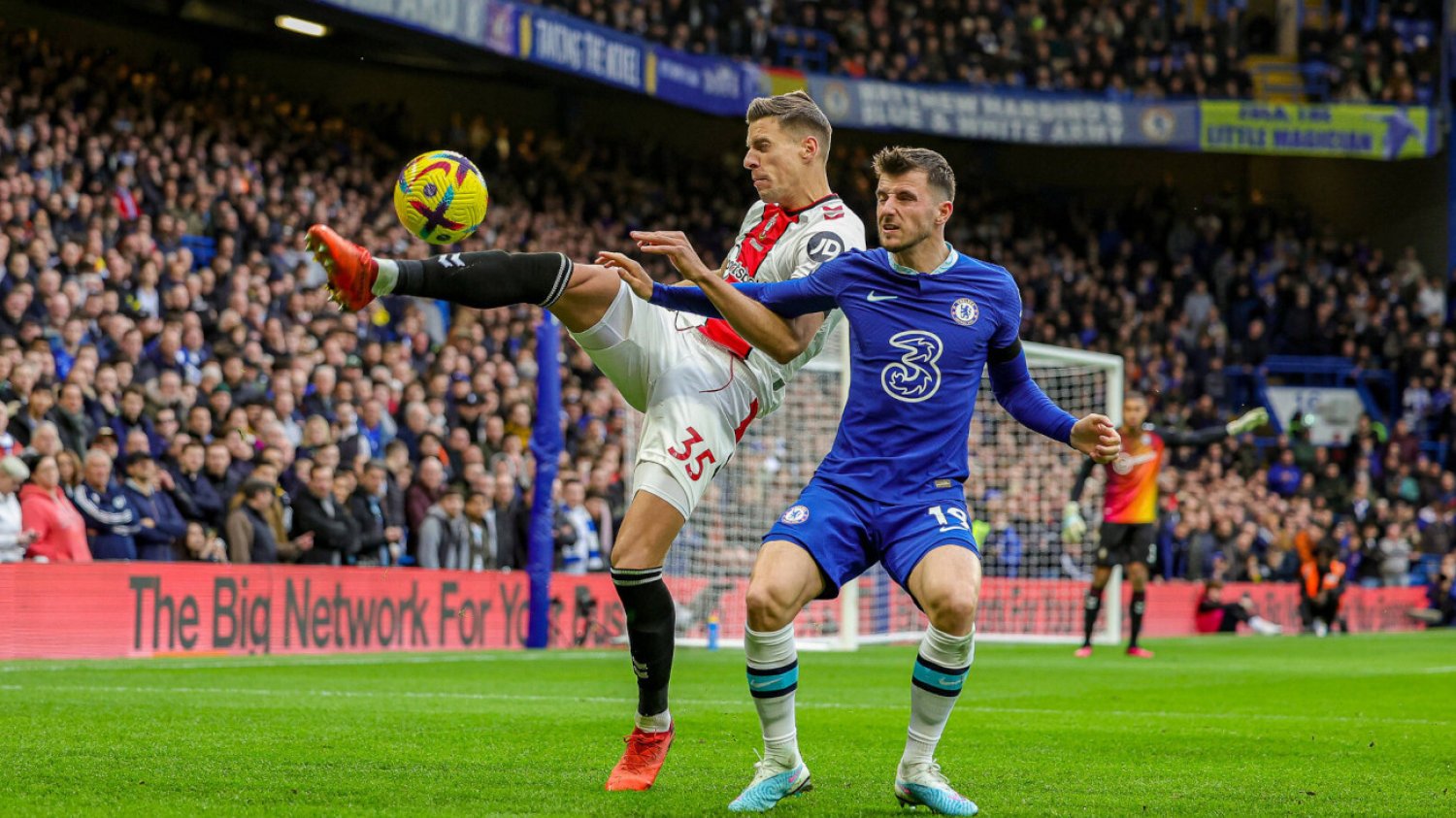 Jan Bednarek był jednym z najlepszych stoperów w weekendowej kolejce angielskiej Premier League.