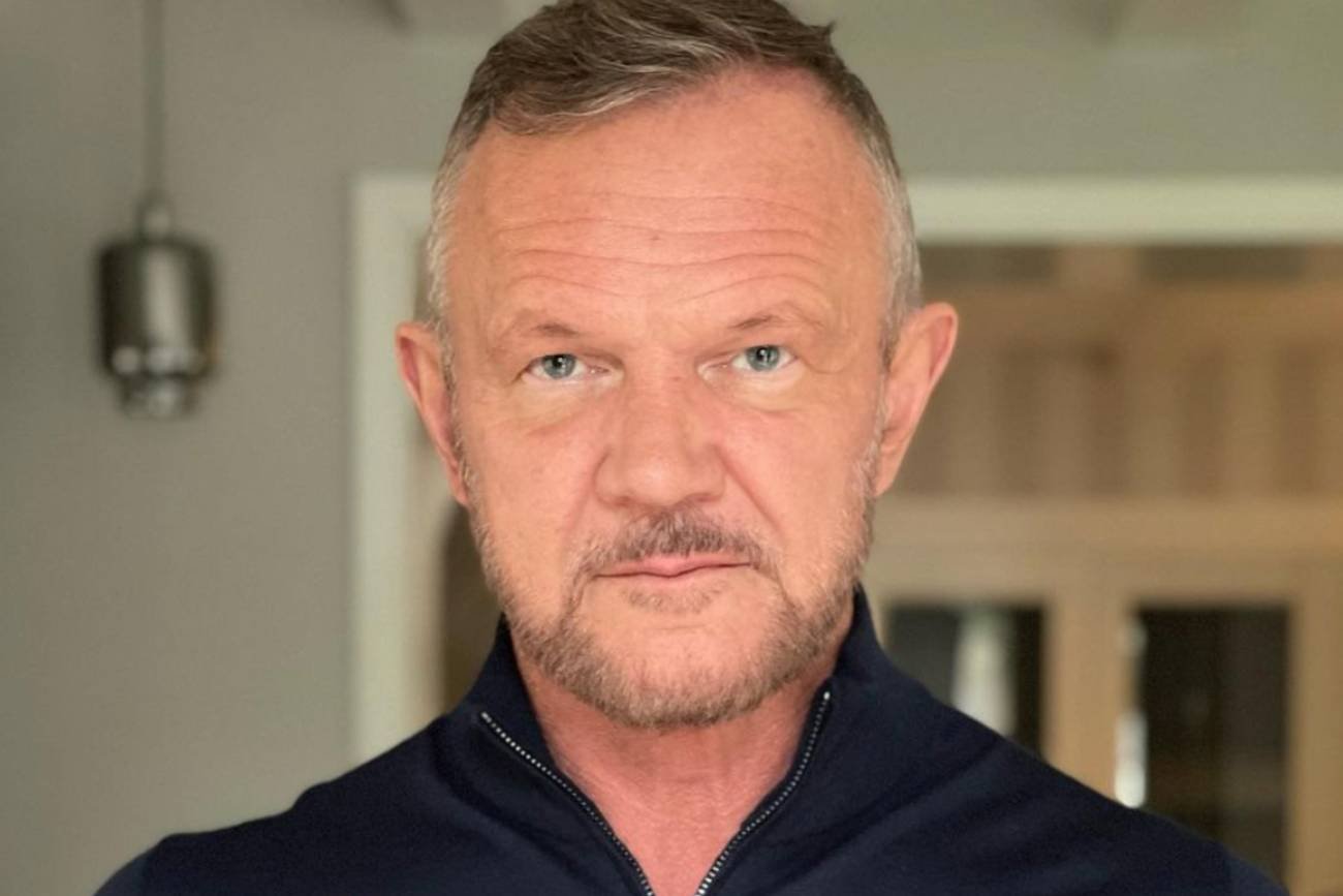 Cezary Pazura miał trudne relacje z ojcem. 'Czasem wziął pas i przywalił'