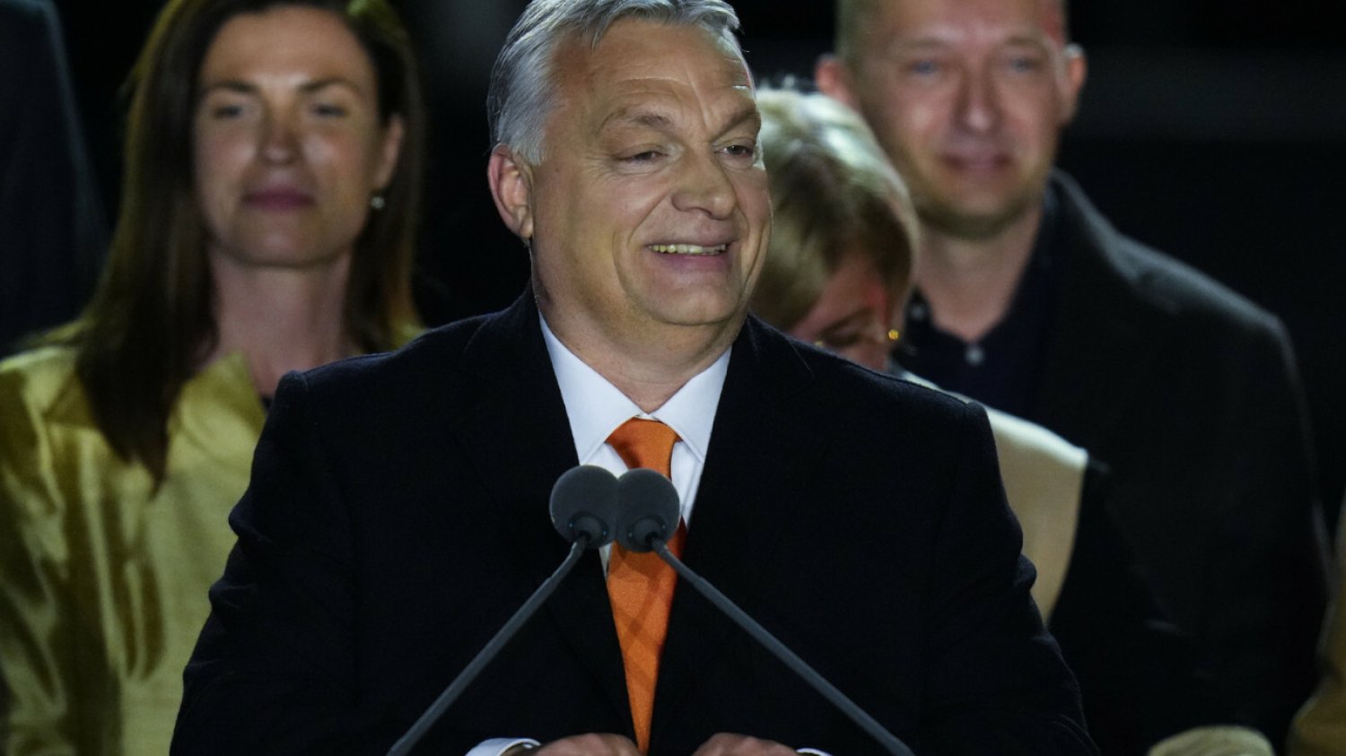 Viktor Orbán przedłużył na Węgrzech stan zagrożenia. – Autokratom władzy nigdy dość – komentuje dr Dominik Héjj, politolog