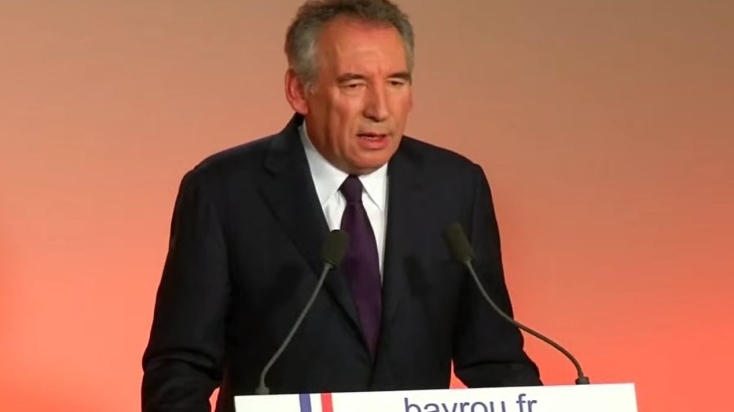 Upadł francuski rząd.