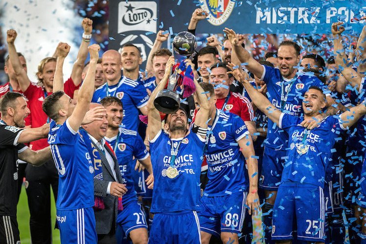 Piast Gliwice też nie potrafił awansować do europejskich pucharów. Teraz Polska spadnie w rankingu UEFA.