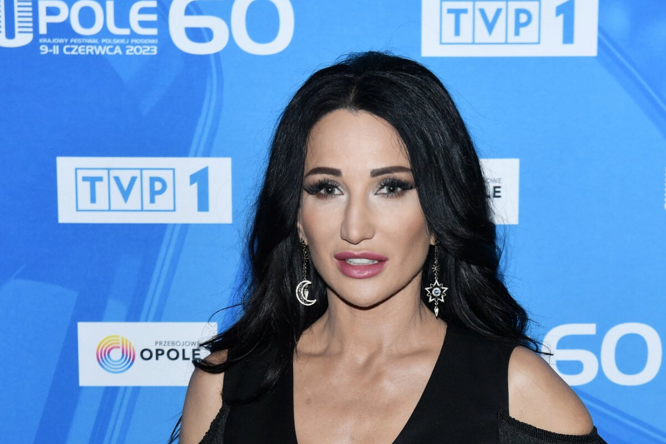 Steczkowska w Opolu zaśpiewała "Dziwny jest ten świat". Internauci oburzeni