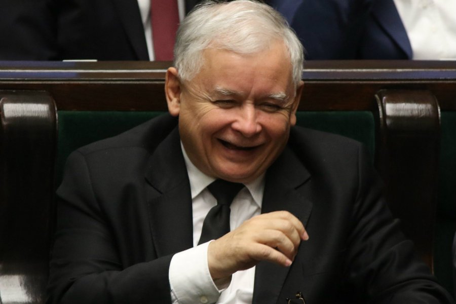 Prawo i Sprawiedliwość notuje rekordowe poparcie w najnowszym sondażu CBOS.