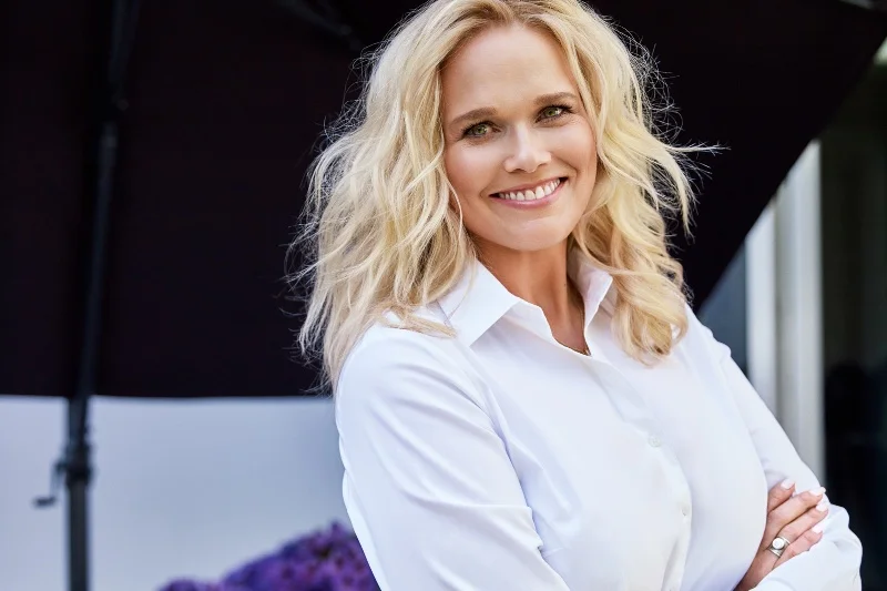 Avon, jedna z największych marek beauty na świecie, dołącza do walki z pandemią i wspiera społeczność w inny sposób – pomagając tym, którzy narażając swoje bezpieczeństwo walczą o zdrowie innych