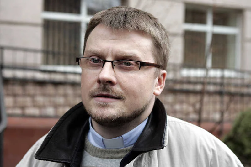 O. Marcin Mogielski, przeor klasztoru dominikanów w Gdańsku wyraża ubolewanie i zapewnia pomoc kobiecie, którą miał zgwałcić jego współbrat.