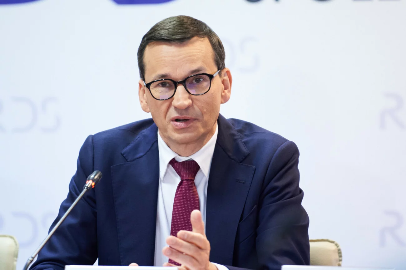 Mateusz Morawiecki poinformował o podwyższonej gotowości sił zbrojnych.