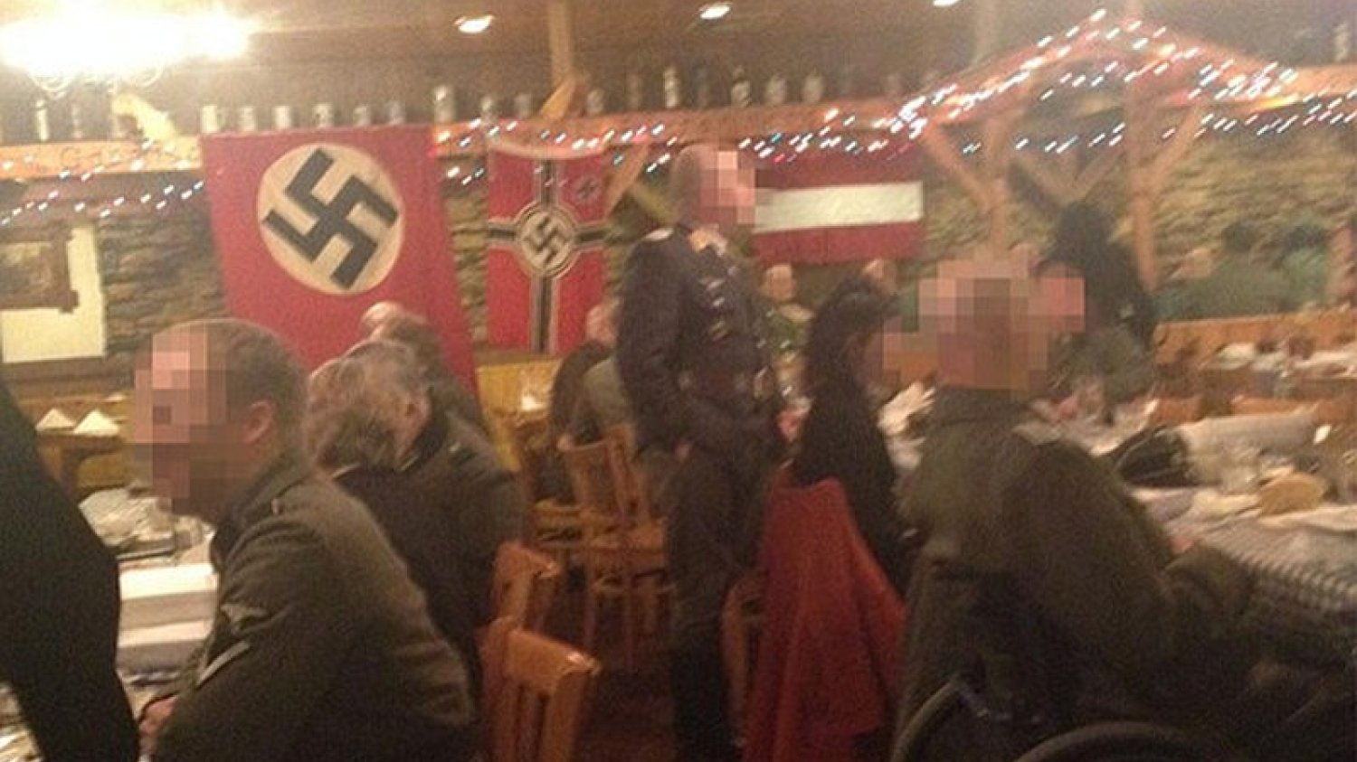 Impreza w hitlerowskich mundurach i ze swastyką? W USA tak robi się rekonstrukcje historyczne...