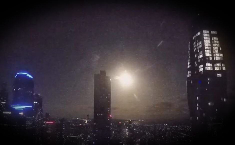 Meteor w Australii rozświetlił noc w Melbourne. Szokujące nagranie [VIDEO]